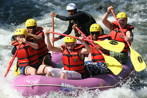 gallery/rafting-661716_640